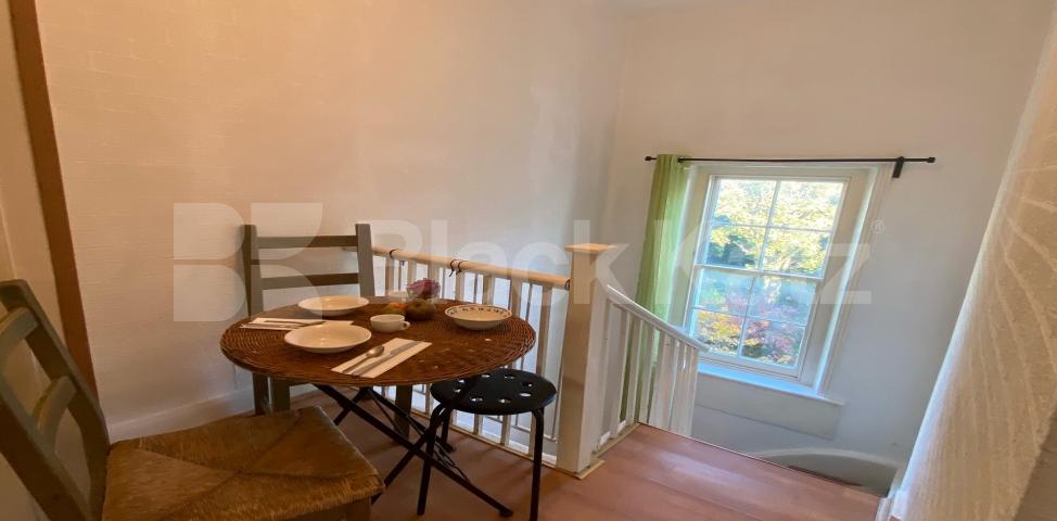 			LET , 2 Bedroom, 1 bath, 0 reception Apartment			 Trafalgar Avenue, Burgess Park